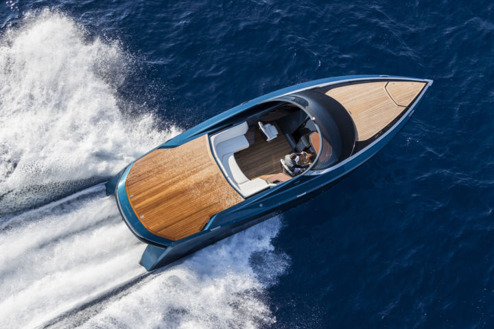 aston martin am37 powerboat