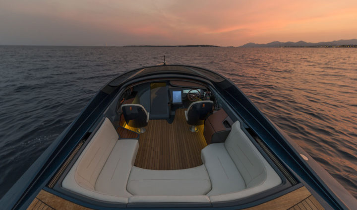 aston martin am37 powerboat interior