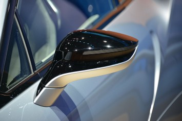 BMW i8 Mirror