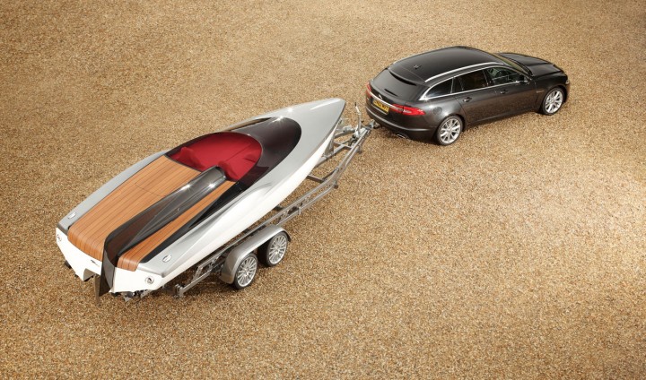 jaguar-concept-speedboat-03