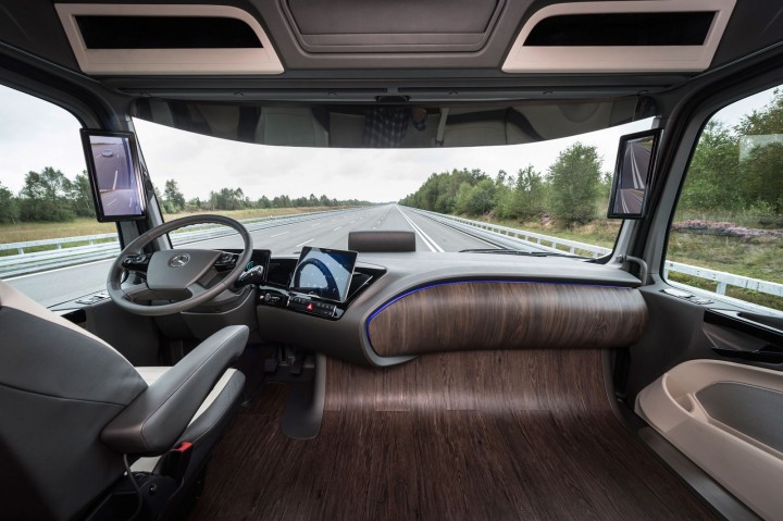 Mercedes-Benz Future Truck 2025 Concept Interior