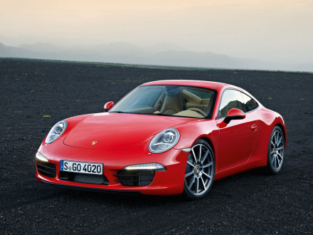 Porsche 911 Carrera wins Red Dot Design Award